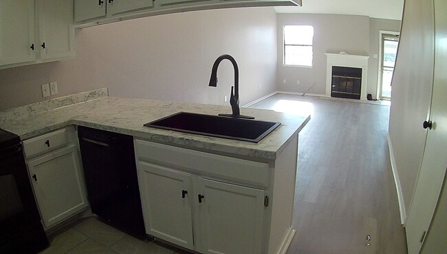 Building Photo - 3636 Greenacres Place Dr