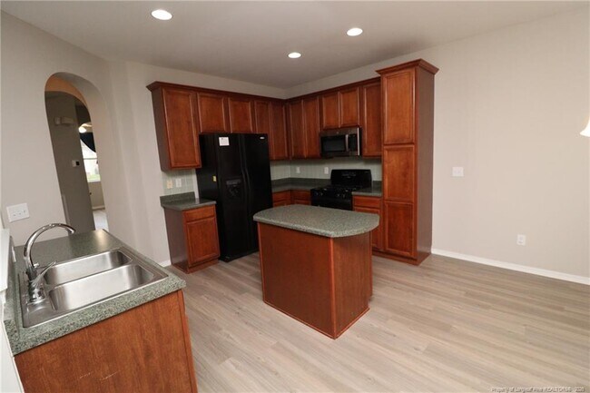 Building Photo - 104 Bell Tower Way