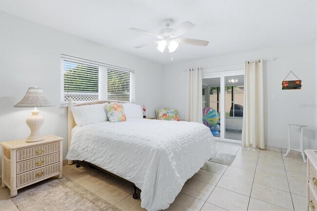 Building Photo - 6309 Flamingo Dr