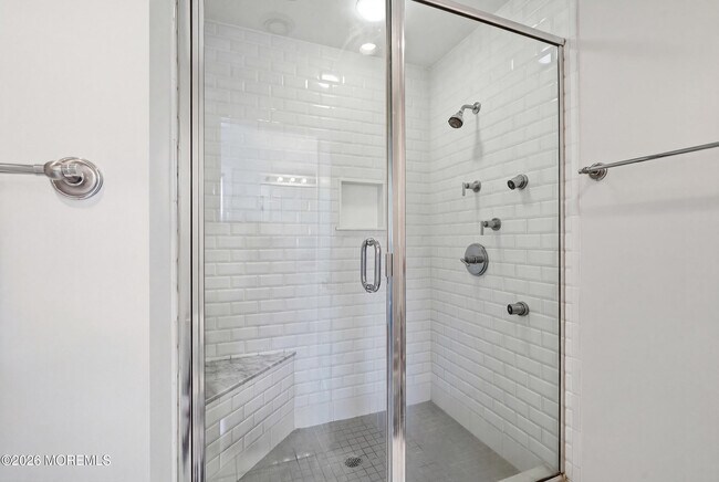 Building Photo - 8 Jackson Ct