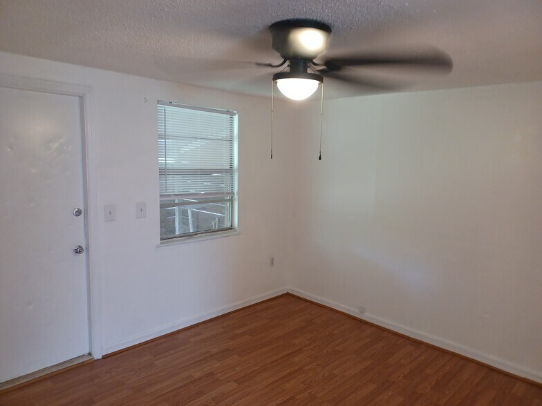 Building Photo - 20704 Caboose Dr