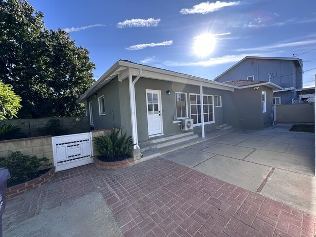 Back Patio - 5639 E Spring St