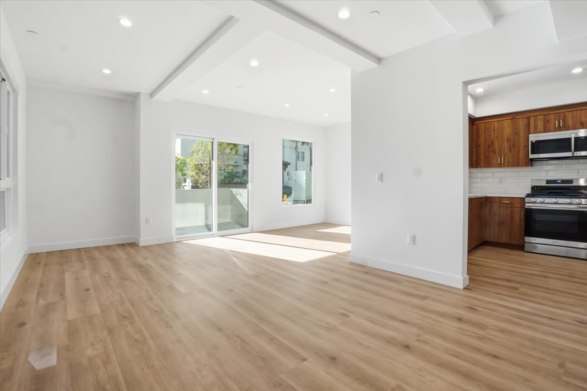 Building Photo - 1820 Prosser Ave