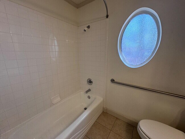 Building Photo - 3518 104th St