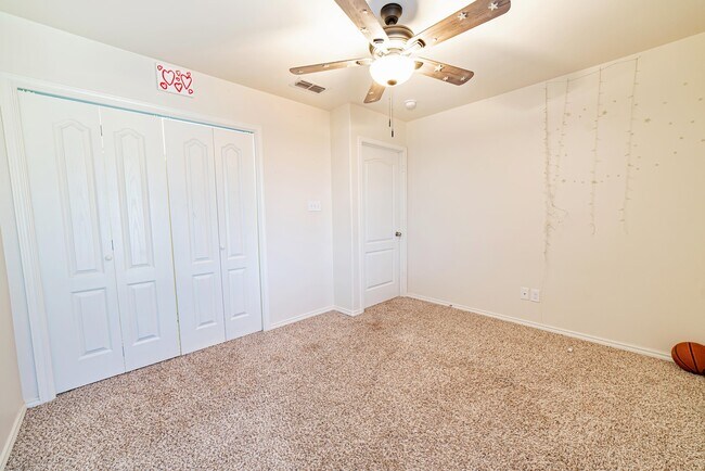 Building Photo - 2021 Port Louisiana Dr