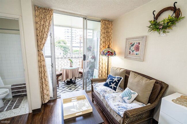 Building Photo - Studio, 1 bath Condo - 249 Kapili Street 301A