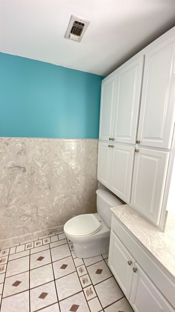 Building Photo - 3 BD 2 BA Home in the Bayou View School Di...