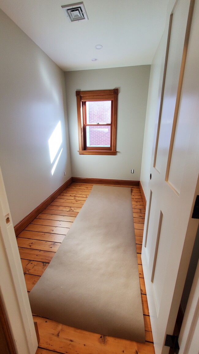 light filled office, or closet, or small guest room.. - 21 High St