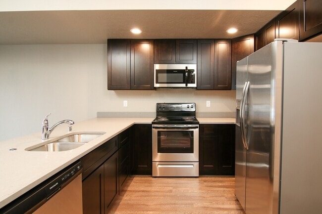 Building Photo - Modern Two Story Duplex for rent in Spokan...