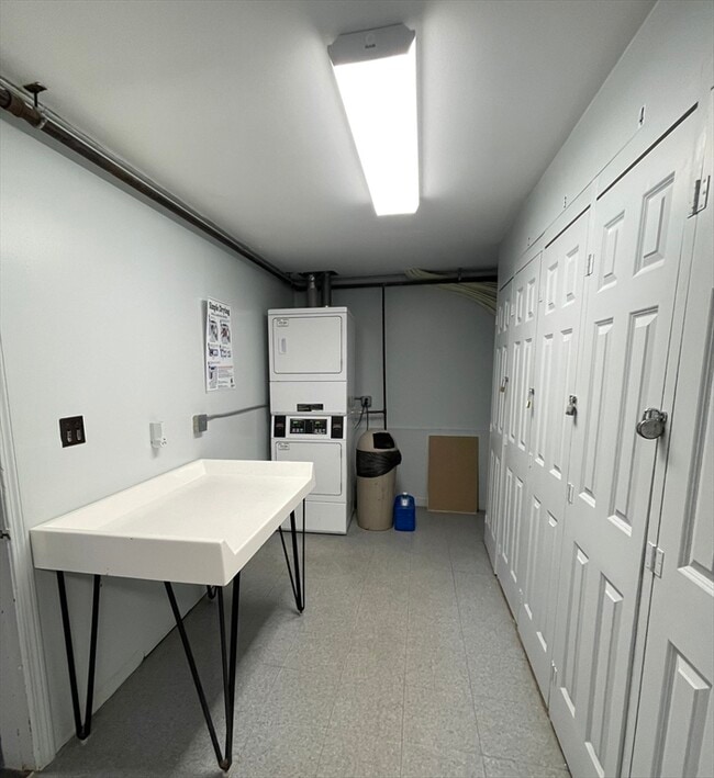 Building Photo - 147 Milk St