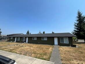 Building Photo - 110 Stanford Dr