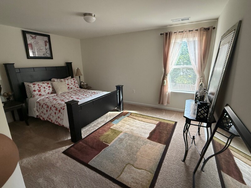 Building Photo - 47 Calder St