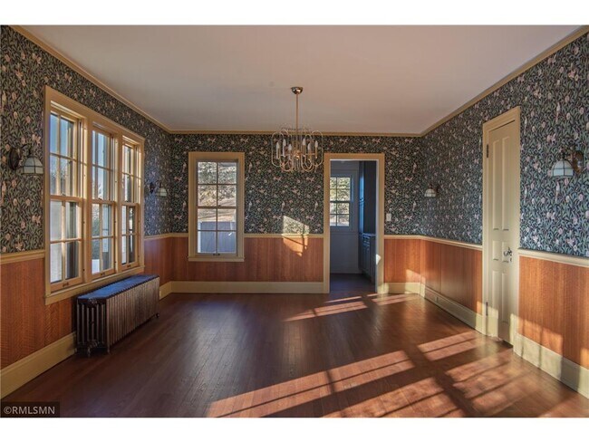 Building Photo - 27 Highview Pl