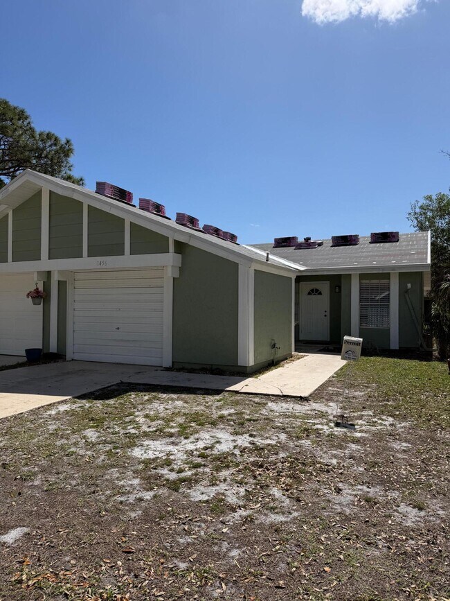 Building Photo - 1456 SE Rivergreen Cir