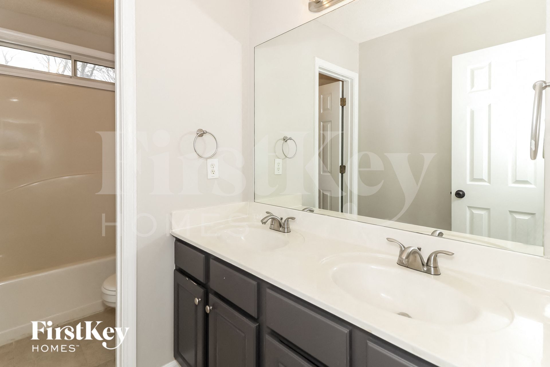 Building Photo - 752 Teal Ct