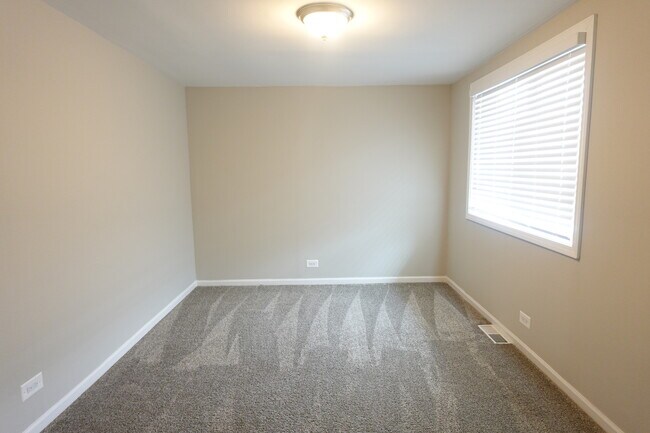Building Photo - 2021 Berkshire Cir