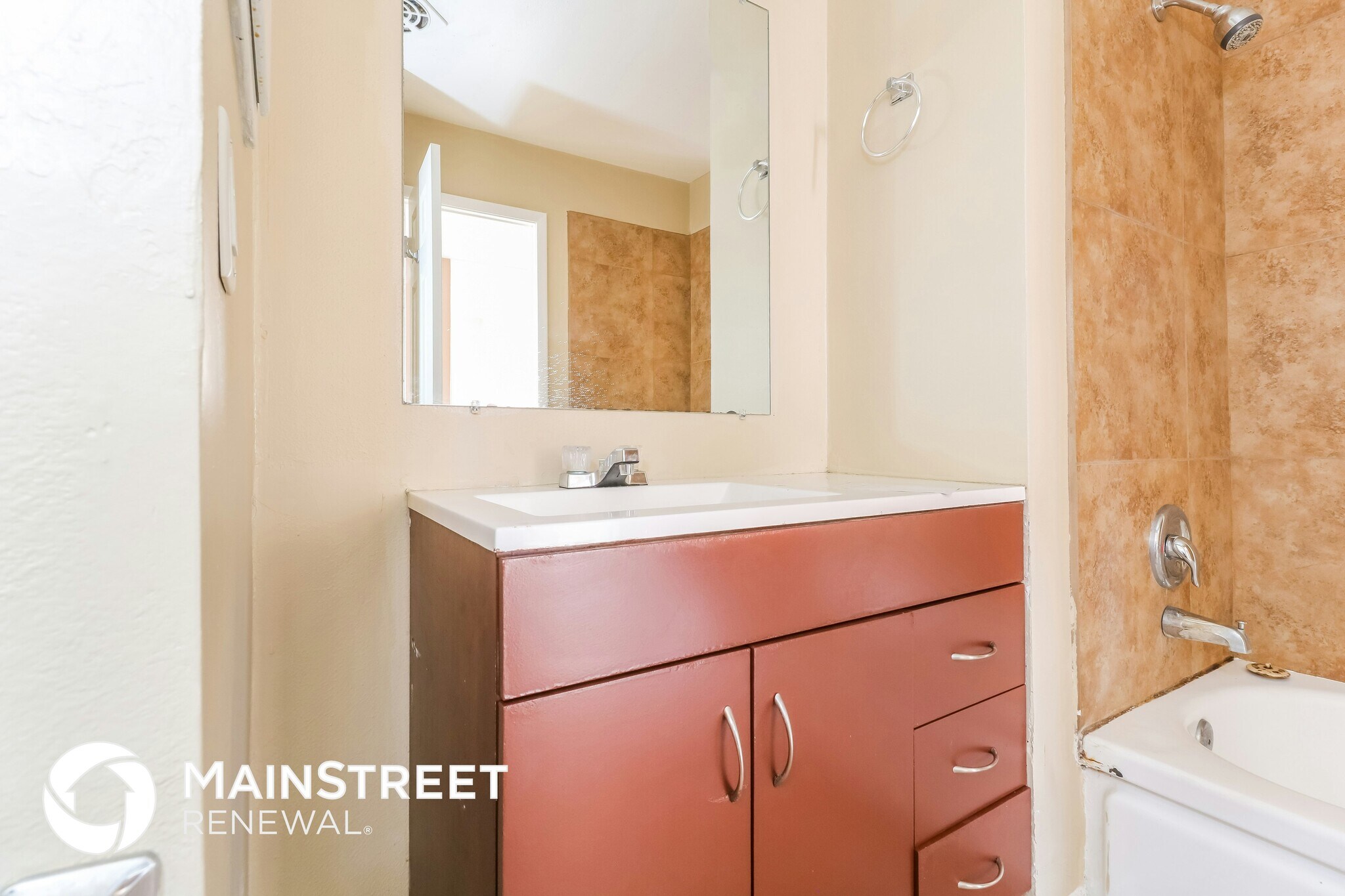 Building Photo - 6136 W Clarendon Ave