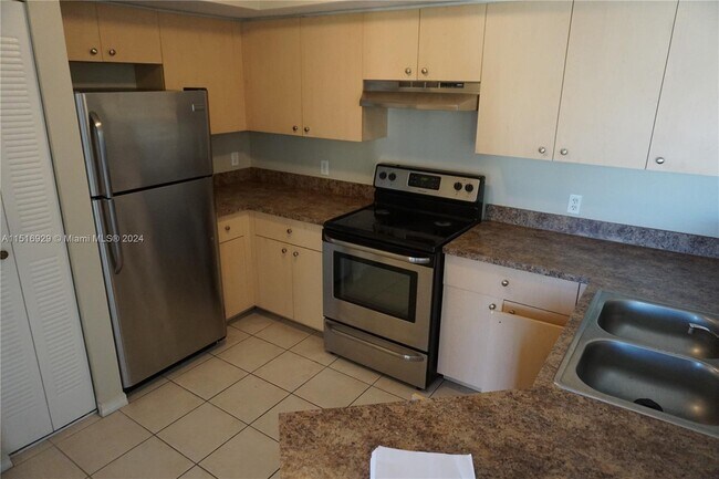 Building Photo - 4180 San Marino Blvd