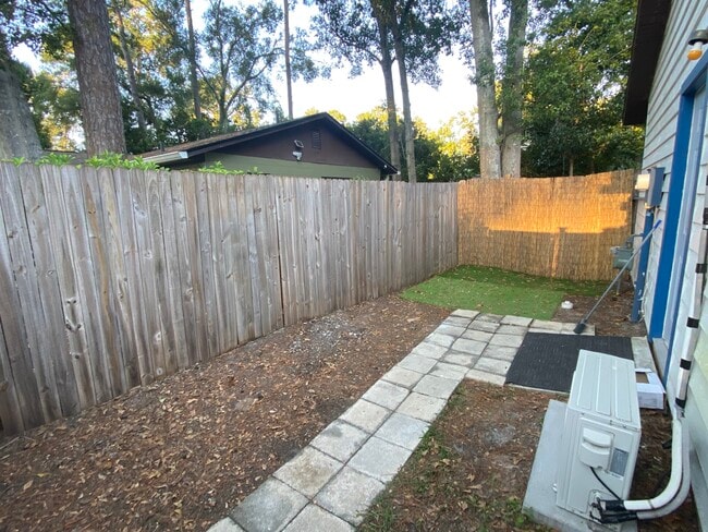 Building Photo - 4321 NW 20th Dr