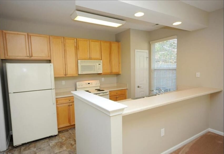 Building Photo - 5320 Hayton Way