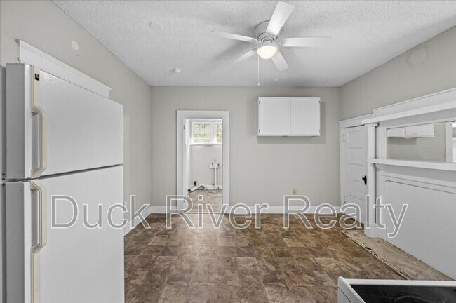 Building Photo - 1603 Highland Ave