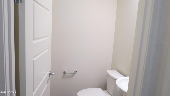 Building Photo - 5862 N 86th Dr