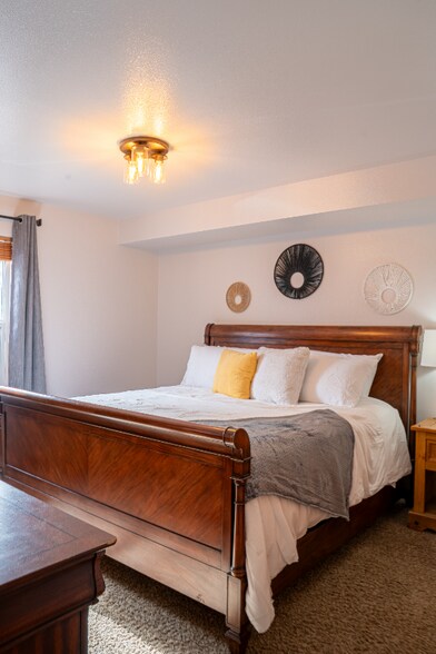 Building Photo - 24 Grand Ave