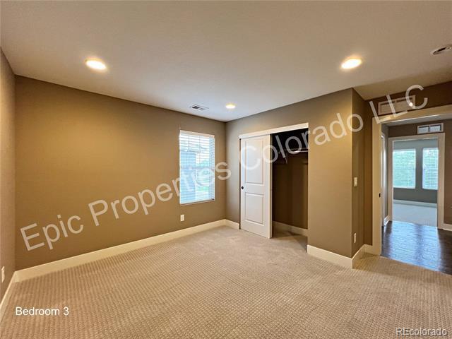 Building Photo - 10076 Tall Oaks St