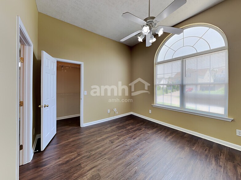 Building Photo - 6135 Steve Scarlett Pl