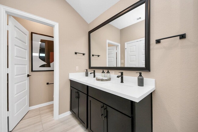 Building Photo - Revolution Way, Missouri City, TX 77489 - 3 BR 2.5 BA single-family home