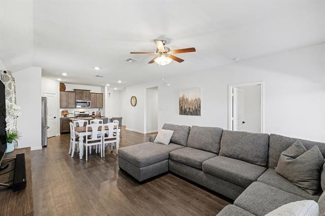 Building Photo - 706 Spur Ridge