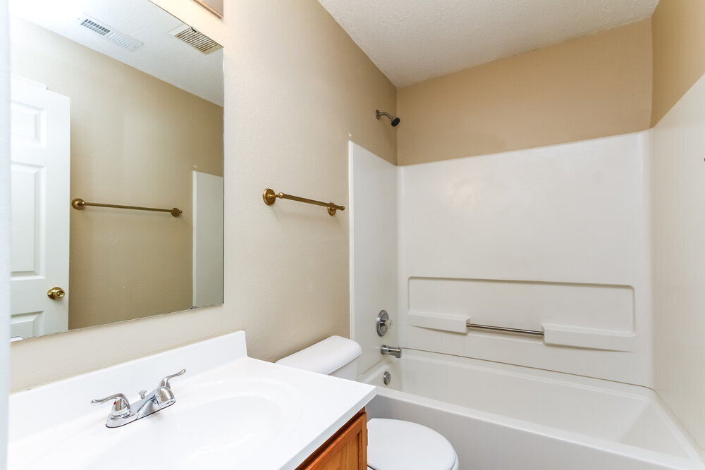 Building Photo - 1178 Kenwood Dr