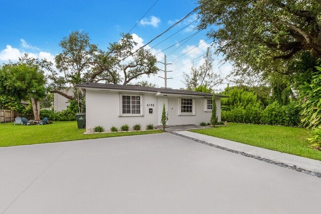 Building Photo - 6198 SW 63rd St
