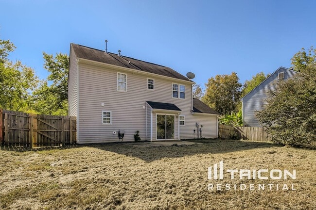 Building Photo - 9022 Jaldena Dr