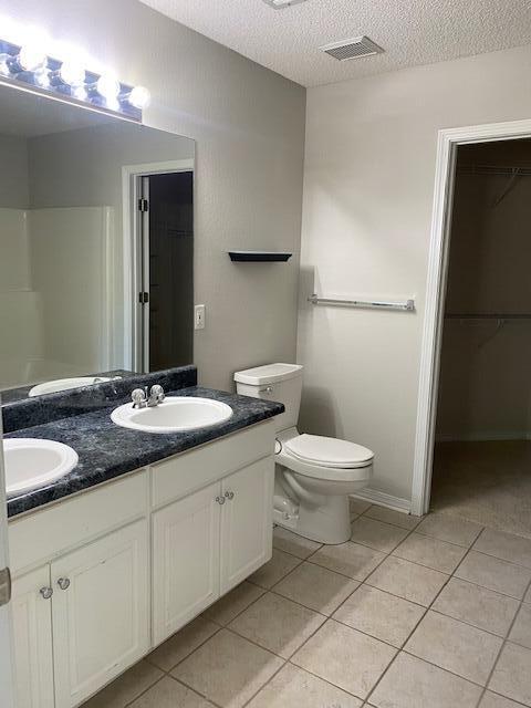 Building Photo - 8045 Hartington Dr