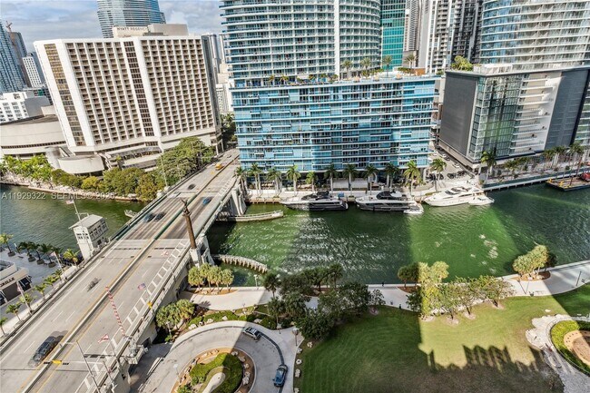 Building Photo - 200 Biscayne Blvd Way