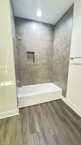 Building Photo - 6123 Hamilton Mdws Wy