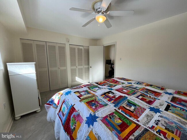 Building Photo - 10670 Weymouth St