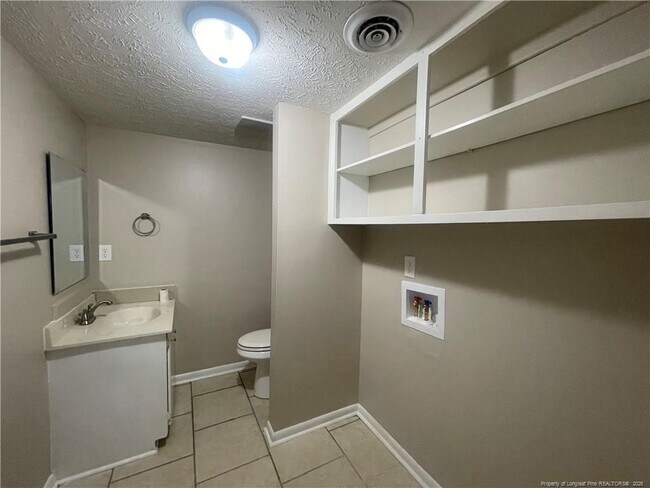 Building Photo - 4959 Galveston Dr