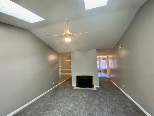 Building Photo - West AVL - Newly Renovated 2/2 Condo