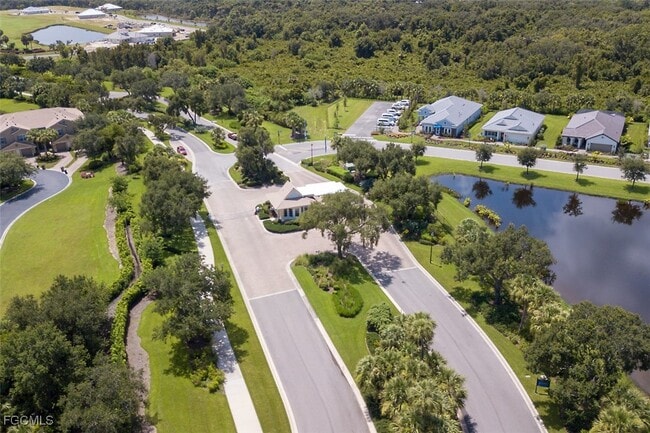 Building Photo - 3211 Cottonwood Bend