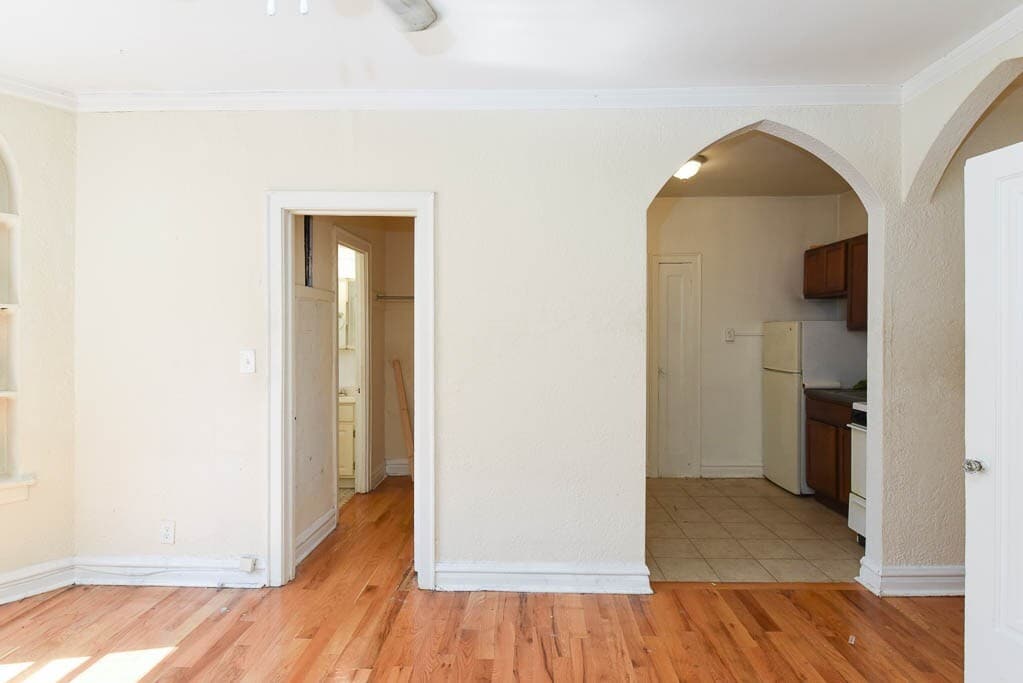 Building Photo - 4838 N Damen Ave