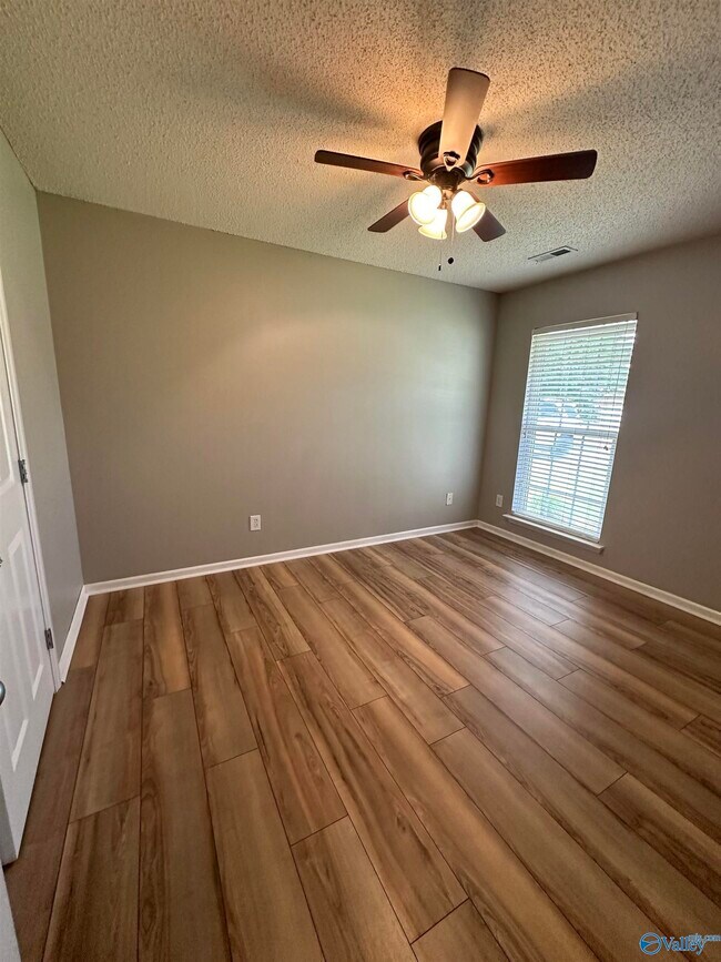 Building Photo - 102 Sandpiper Ct