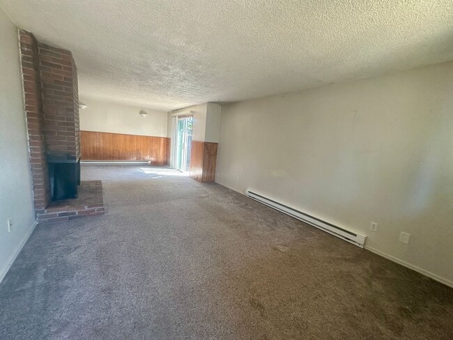 Building Photo - Half month rent discount for first month rent