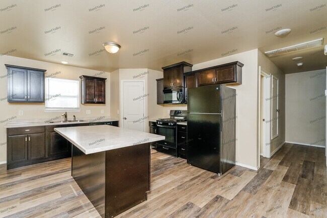 Building Photo - 513 E 48th Pl N