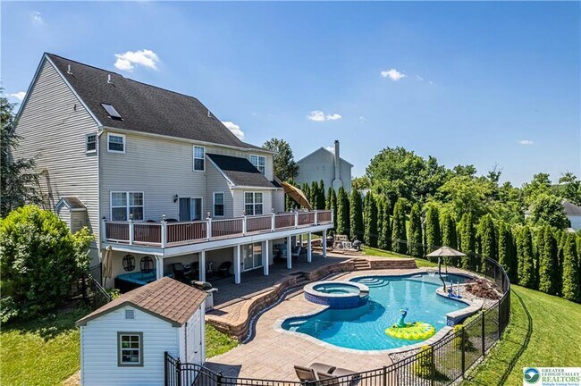 Building Photo - 202 McNair Cir