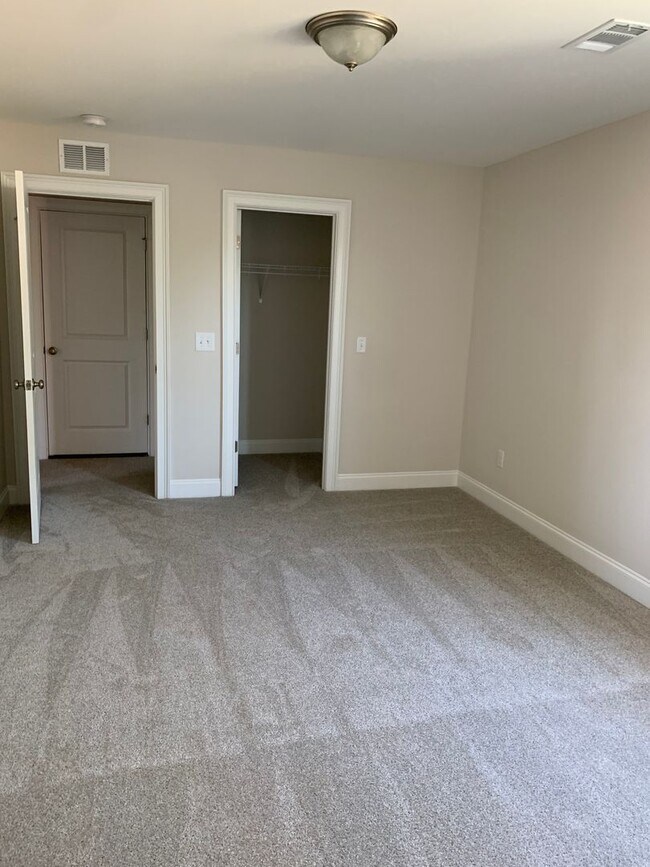 Building Photo - 1168 Still Hunt Ln