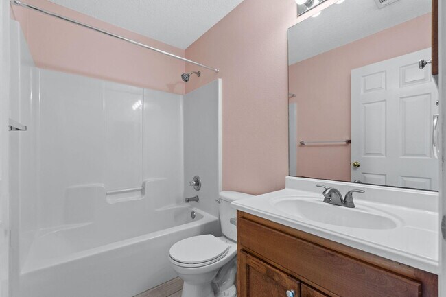 Building Photo - 742 Saltair Ln