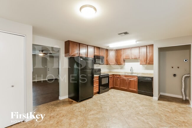 Building Photo - 13032 N 37th Way