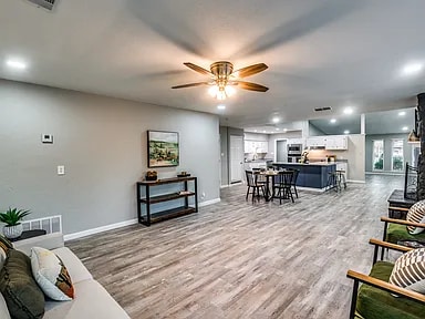 Building Photo - 2976 Sundial Dr